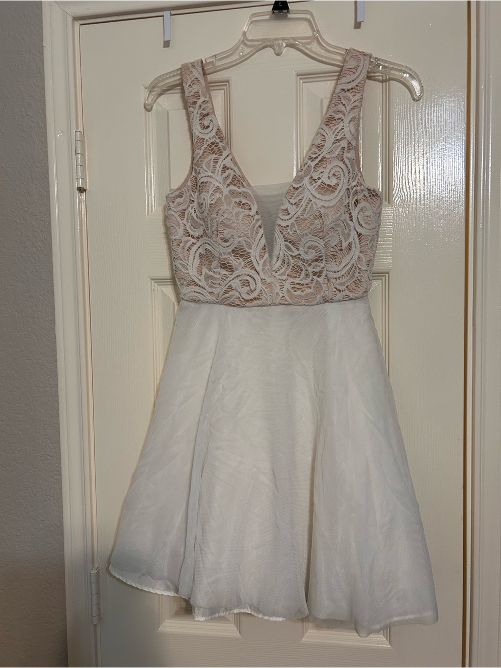 Sleeveless Lace Bodice Mini Dress in Ivory